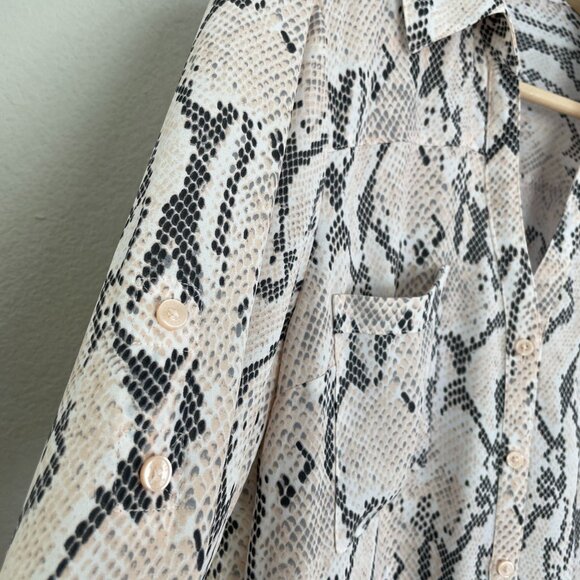 Express Portofino Shirt Womens Medium Snakeskin Button Up Blouse Roll Tab Sleeve - Picture 6 of 7